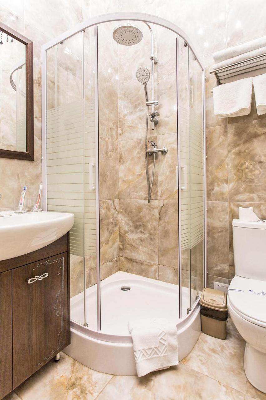 Hotel Baron Odessa Phòng bức ảnh
